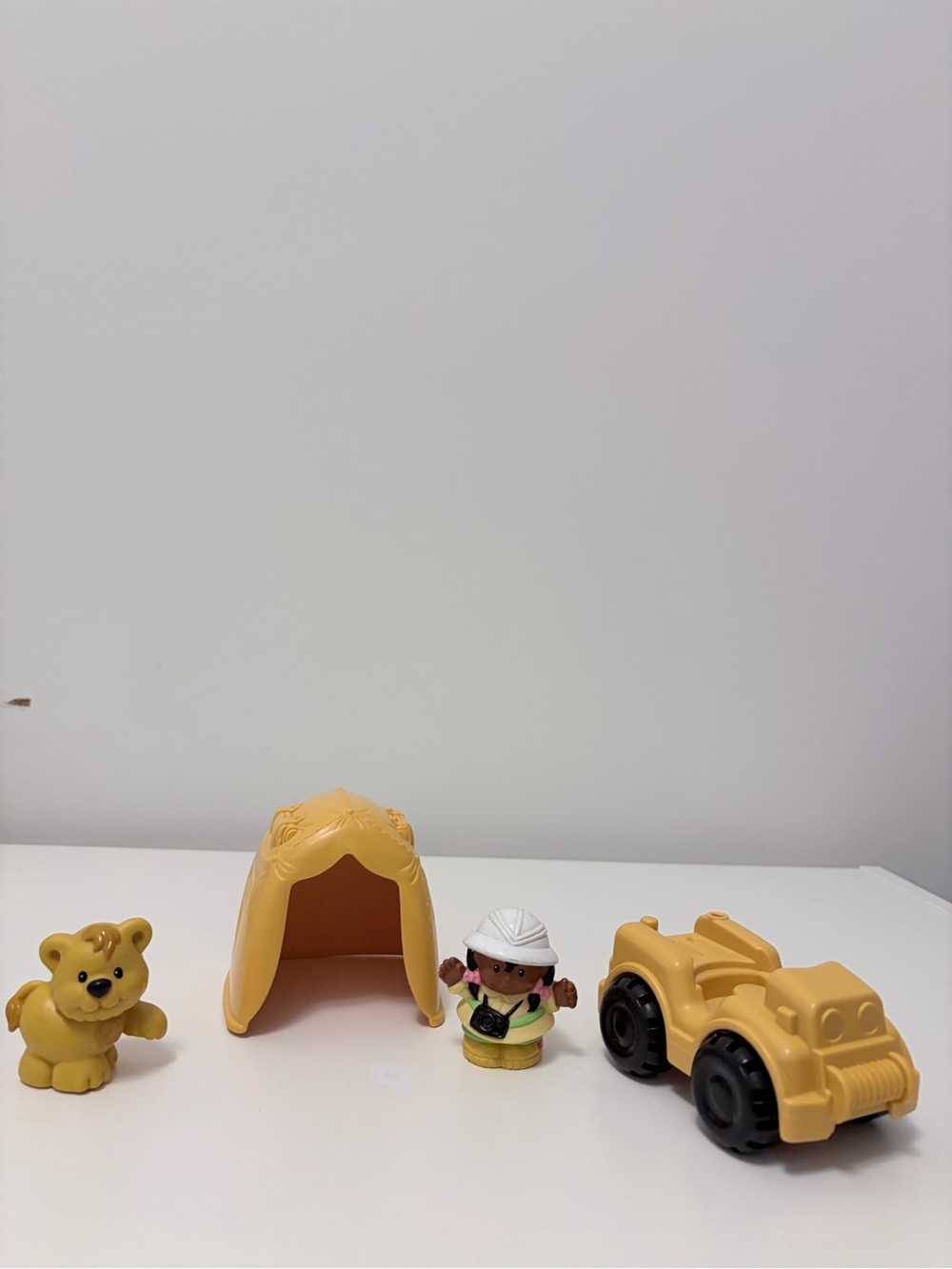 Fisher Price Little People Safari Mountain Figures
